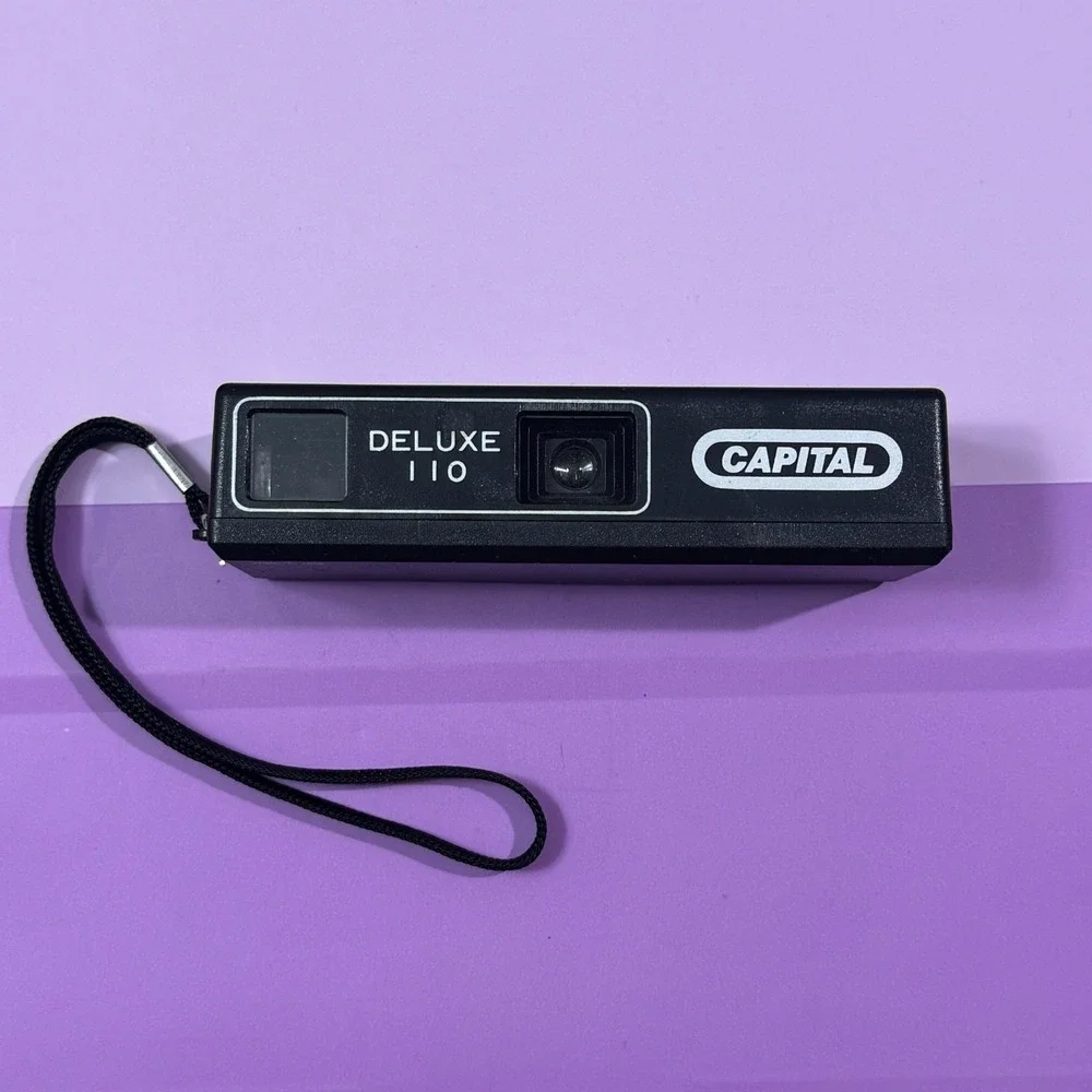 Vintage Capital Deluxe 110 Film Camera Pocket Point‎ Shoot Taiwan Black